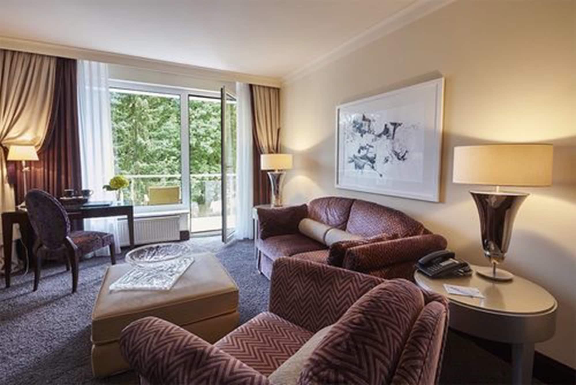 Bernstein Kastania 4* Berlin