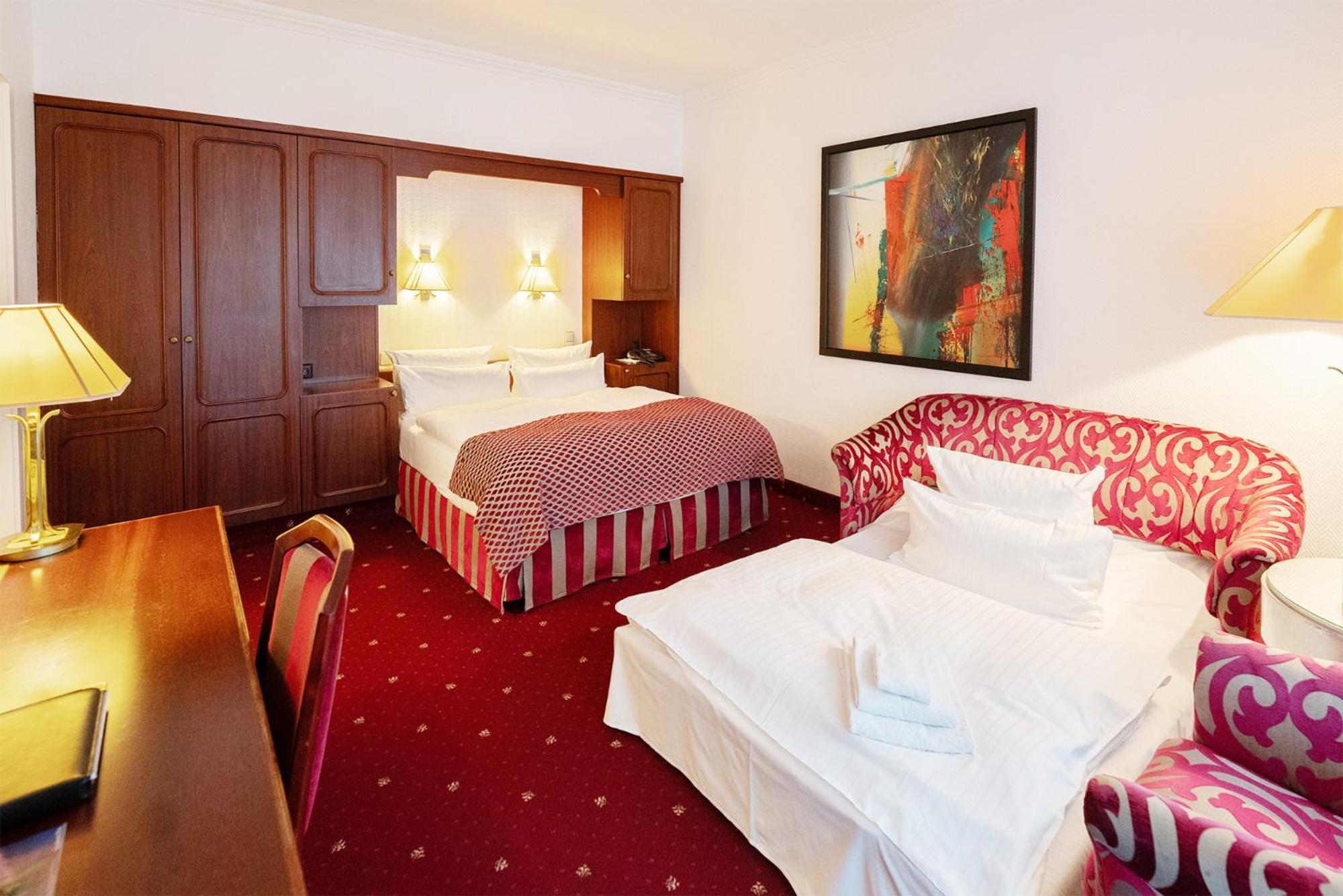 Bernstein Kastania Hotel 4*