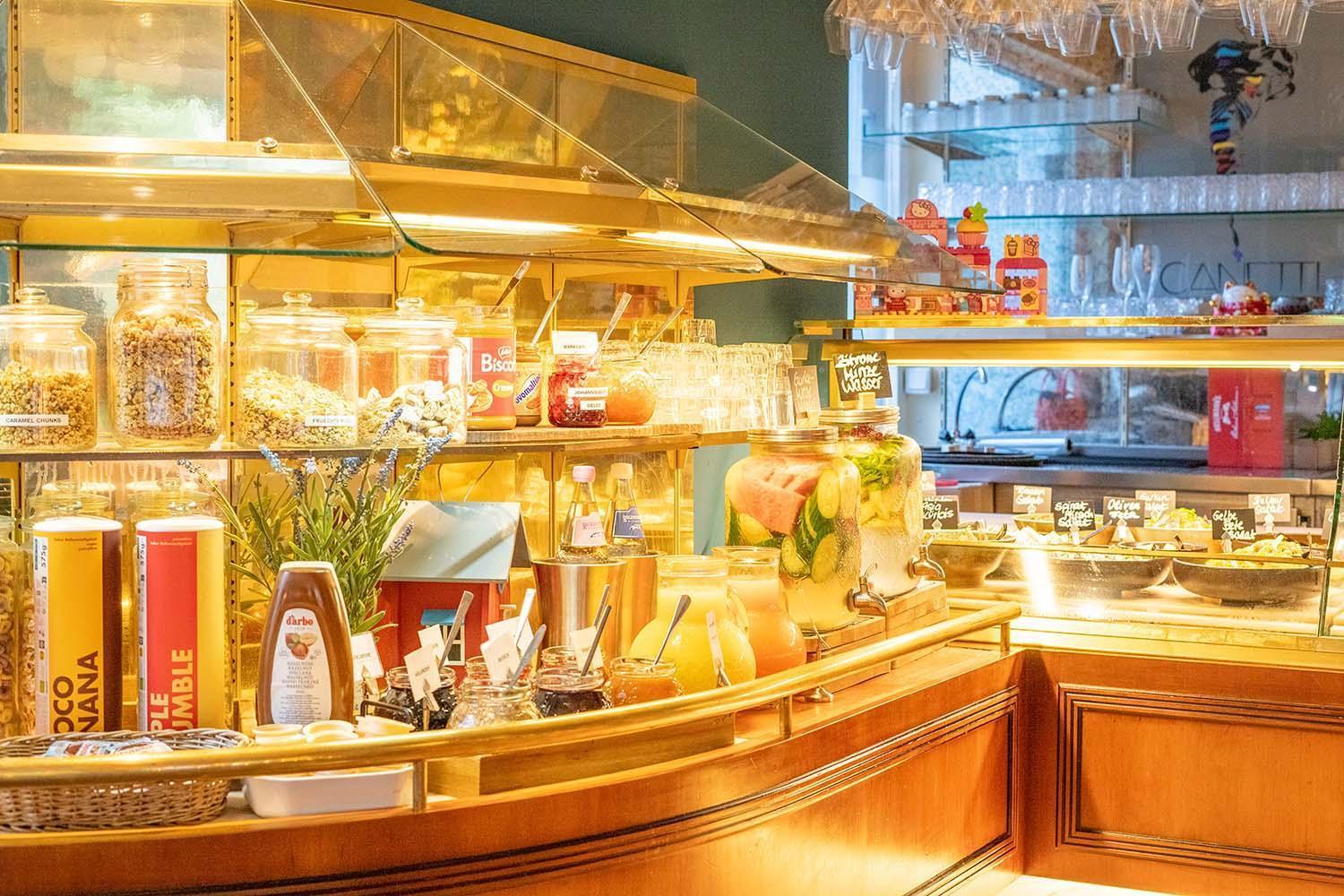 Bernstein Kastania 4* Berlim